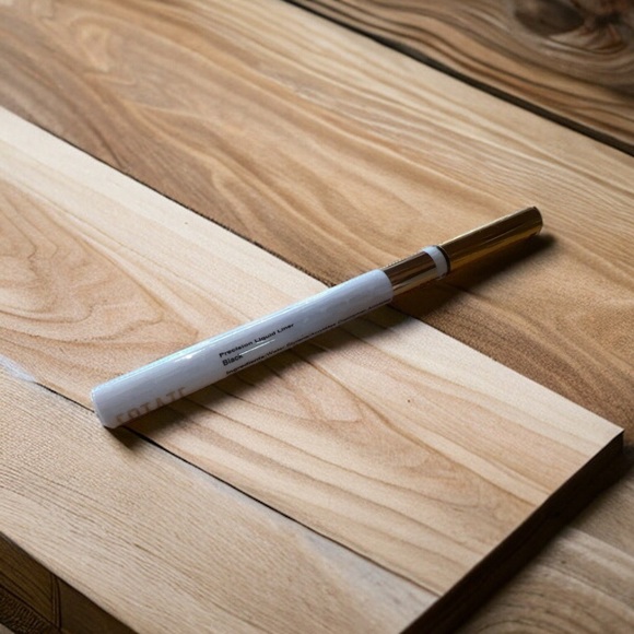 ⚫️ ESTATE COSMETICS Precision Felt Tip Liquid Liner Black Full-Size New - Picture 3 of 3